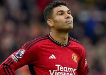 MANCHESTER UNITED ARREBATA PUNTOS AL LIVERPOOL EN UN PARTIDO CLÁSICO