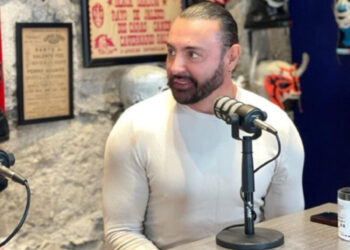 LATIN LOVER AYUDA A SHOCKER TRAS INCIDENTE EN OAXACA