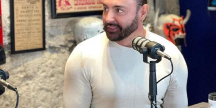 LATIN LOVER AYUDA A SHOCKER TRAS INCIDENTE EN OAXACA 1 LATIN LOVER AYUDA A SHOCKER TRAS INCIDENTE EN OAXACA