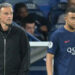 LUIS ENRIQUE BROMEA CON PERIODISTA DURANTE RUEDA DE PRENSA DEL PSG