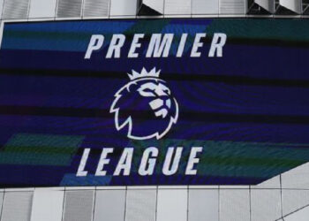 CLUBES DE LA PREMIER LEAGUE APRUEBAN PLAN PARA TOPE SALARIAL