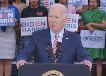 BIDEN RESPONDE CON SARCASMO A PREGUNTA SOBRE SU SEGUNDO MANDATO