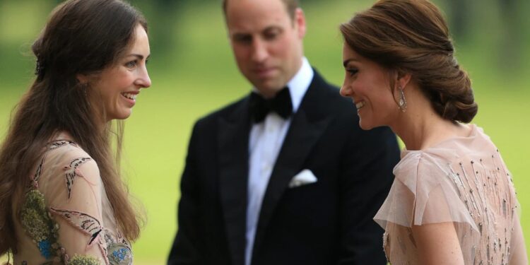 EL REGRESO DE ROSE HANBURY A LA CORTE BRITÁNICA