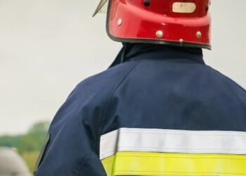 BOMBERO SUFRE GOLPE DE CALOR EN INCENDIO EN PLAYA DEL CARMEN