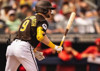 VICTORIA DE PADRES SOBRE MARLINS EN PETCO