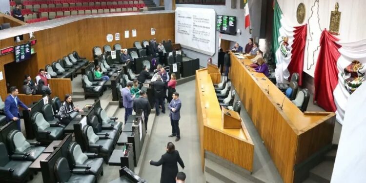 DIPUTADOS ROMPEN RÉCORD… DE 30 SESIONES SIN JALAR 1 DIPUTADOS ROMPEN RÉCORD… DE 30 SESIONES SIN JALAR