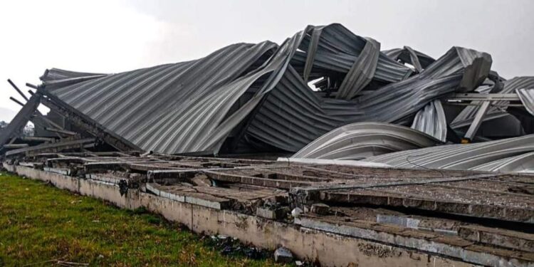 TORNADO AZOTA TOLUCA: REPORTAN DAÑOS
