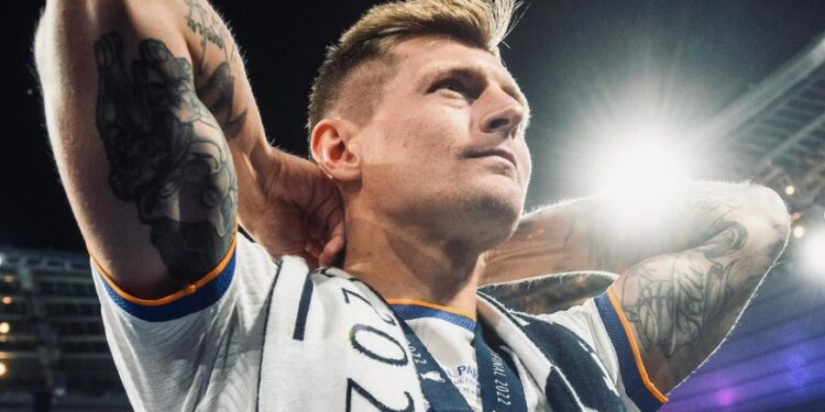 TONI KROOS: UN ADIÓS EJEMPLAR Y UNA PROMESA CUMPLIDA 1 TONI KROOS: UN ADIÓS EJEMPLAR Y UNA PROMESA CUMPLIDA