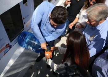 ¡AGUA PURIFICADA GRATIS! INSTALA ESTADO KIOSCOS PARA RELLENAR GARRAFONES