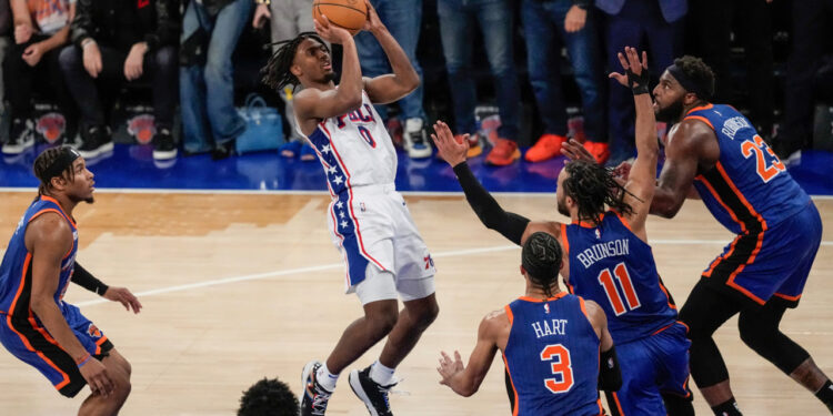 DUEÑOS DE LOS 76ERS Y MICHAEL RUBIN COMPRAN BOLETOS PARA EVITAR INVASIÓN DE FANÁTICOS DE LOS KNICKS