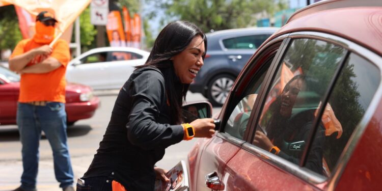 ALE MORALES SE COMPROMETE A APLICAR LEY ANTIBACHES PARA QUE SAN NICOLÁS TENGA CALLES DE PRIMERA 1 ALE MORALES SE COMPROMETE A APLICAR LEY ANTIBACHES PARA QUE SAN NICOLÁS TENGA CALLES DE PRIMERA