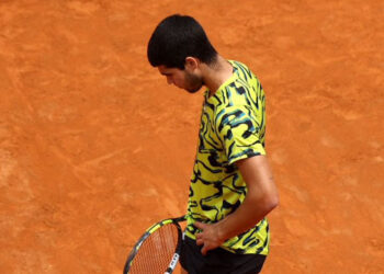CARLOS ALCARAZ SE RETIRA DEL MASTERS 1000 DE ROMA POR LESIÓN EN EL ANTIFOREARM