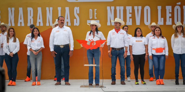 VAN CANDIDATOS DE MC POR FONDO DE 2 MIL MDP PARA PAVIMENTAR EL ESTADO 1 VAN CANDIDATOS DE MC POR FONDO DE 2 MIL MDP PARA PAVIMENTAR EL ESTADO