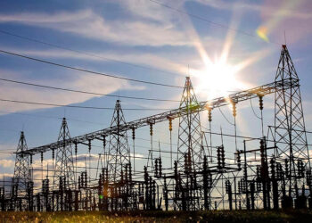 SISTEMA ELÉCTRICO AL BORDE DEL COLAPSO POR OLA DE CALOR