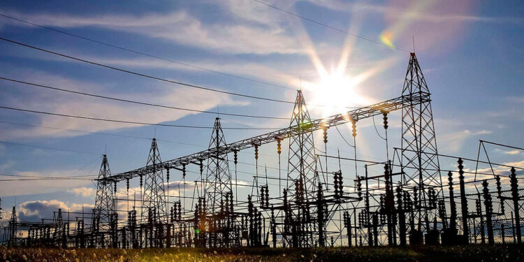 SISTEMA ELÉCTRICO AL BORDE DEL COLAPSO POR OLA DE CALOR 1 SISTEMA ELÉCTRICO AL BORDE DEL COLAPSO POR OLA DE CALOR