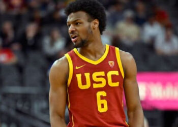 AUTORIZAN A BRONNY JAMES DE USC PARA PARTICIPAR EN EL COMBINADO DE LA NBA