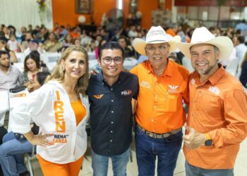 RESPALDAN MÁS DE 700 MAESTROS DE JUÁREZ A FÉLIX ARRATIA EN EL DÍA DEL MAESTRO