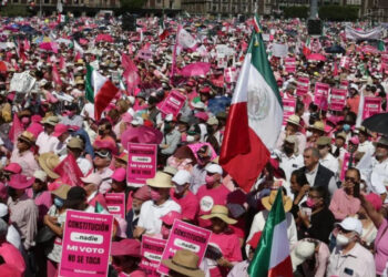 MARCHAN 30 MIL EN ‘MAREA ROSA’