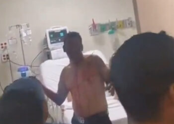 HOMBRE SE ACUCHILLA EN HOSPITAL METROPOLITANO