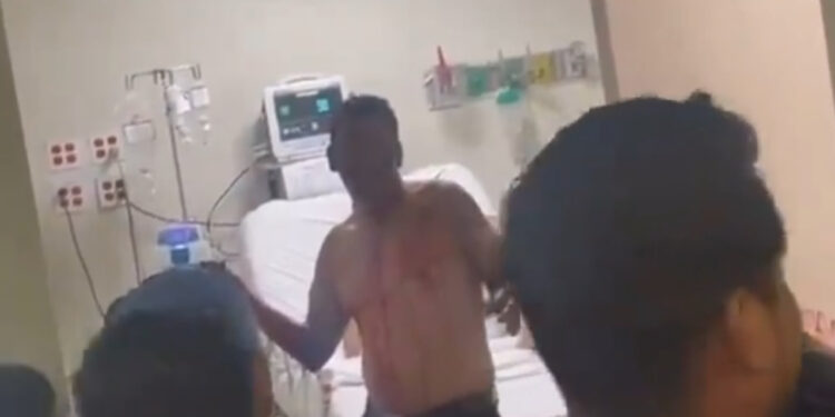 HOMBRE SE ACUCHILLA EN HOSPITAL METROPOLITANO 1 HOMBRE SE ACUCHILLA EN HOSPITAL METROPOLITANO
