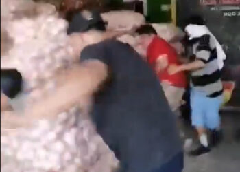 GOLPEAN A COMERCIANTES EN MERCADO DE ABASTOS DE SAN NICOLÁS