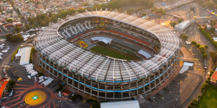 LA HISTORIA DETRÁS DEL ESTADIO AZTECA: DE UN ERROR A UN ICONO MUNDIAL 1 LA HISTORIA DETRÁS DEL ESTADIO AZTECA: DE UN ERROR A UN ICONO MUNDIAL