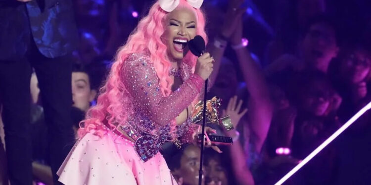 NICKI MINAJ SE DISCULPA CON SUS FANS TRAS DETENCIÓN POR DROGAS 1 NICKI MINAJ SE DISCULPA CON SUS FANS TRAS DETENCIÓN POR DROGAS