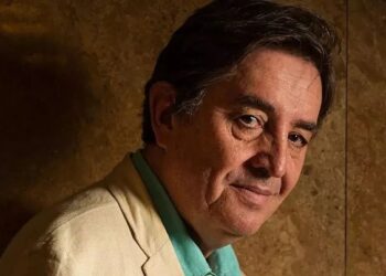 LUIS GARCÍA MONTERO RECIBE PREMIO CARLOS FUENTES