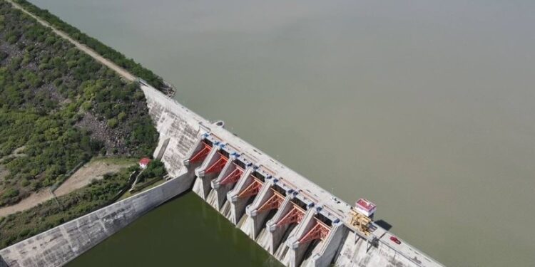 TIENEN PRESAS DE NL AGUA PARA 4 AÑOS