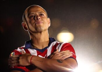 CHICHARITO HERNÁNDEZ ES BAJA DE CHIVAS