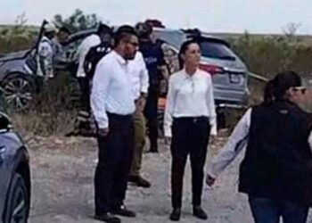 AVANZADA DE SHEINBAUM SUFRE ACCIDENTE CARRETERO; ACUDE PRESIDENTA ELECTA