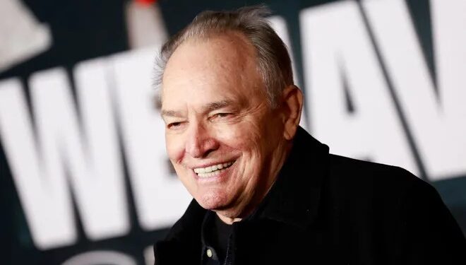 MUERE EL ACTOR TOM BOWER, FAMOSO POR 'DURO DE MATAR' Y 'GREY’S ANATOMY' 1 MUERE EL ACTOR TOM BOWER, FAMOSO POR ‘DURO DE MATAR’ Y ‘GREY’S ANATOMY’