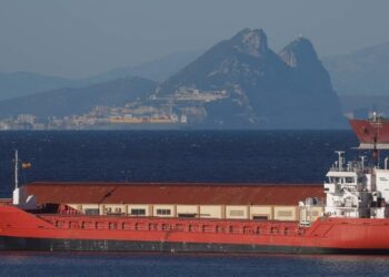 DINAMARCA BUSCA LIMITAR FLOTA FANTASMA DE PETROLEROS RUSOS EN EL BÁLTICO