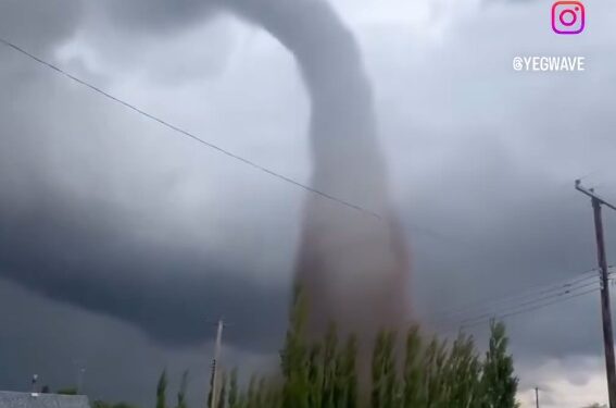 TORNADO PODEROSO AZOTA ALBERTA