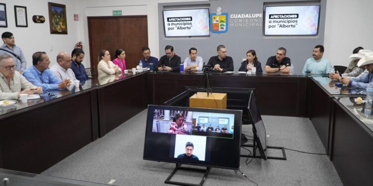 SE REÚNEN ALCALDES CON WALDO Y JUDITH PARA GESTIONAR FONDOS