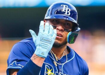 ISAAC PAREDES DESTACA CON LOS RAYS DE TAMPA BAY