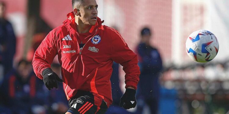 ALEXIS SÁNCHEZ CRITICA JUEGO BRUSCO DE PERÚ 1 ALEXIS SÁNCHEZ CRITICA JUEGO BRUSCO DE PERÚ