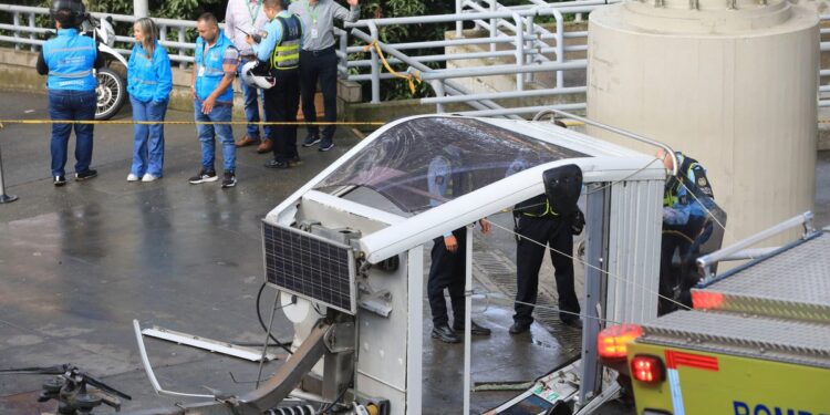 DESPLOME DE TELEFÉRICO EN MEDELLÍN 1 DESPLOME DE TELEFÉRICO EN MEDELLÍN