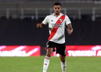 PUMAS NEGOCIA POR DAVID MARTÍNEZ DE RIVER PLATE