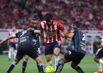 JOSÉ JUAN MACÍAS SE UNE A SANTOS LAGUNA