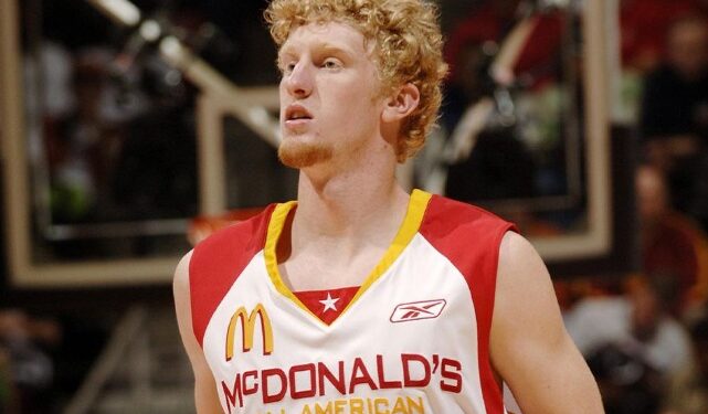 EX JUGADOR DE LA NBA COMPETIRÁ EN VOLEIBOL DE PLAYA EN LOS JUEGOS OLÍMPICOS 1 EX JUGADOR DE LA NBA COMPETIRÁ EN VOLEIBOL DE PLAYA EN LOS JUEGOS OLÍMPICOS