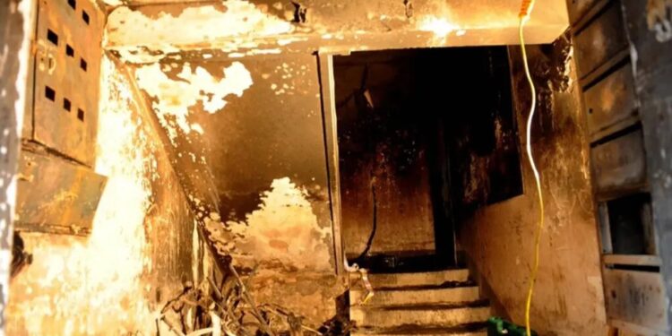 INCENDIO EN CHINA COBRA CUATRO VIDAS 1 INCENDIO EN CHINA COBRA CUATRO VIDAS