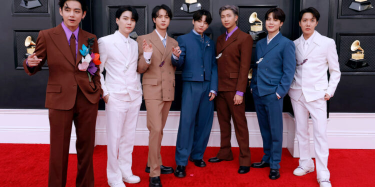 BTS: EL PRIMER INTEGRANTE QUE COMPLETA SU SERVICIO MILITAR 1 BTS: EL PRIMER INTEGRANTE QUE COMPLETA SU SERVICIO MILITAR