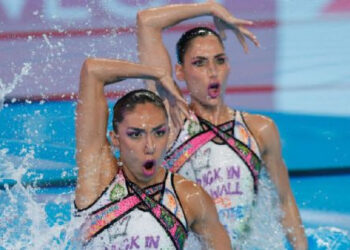 TRIUNFO DEL EQUIPO DE NATACIÓN ARTÍSTICA SOBRE LA CONADE