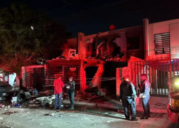 EXPLOSIÓN POR GAS DEJA 34 CASAS DAÑADAS Y 10 HERIDOS EN ESCOBEDO