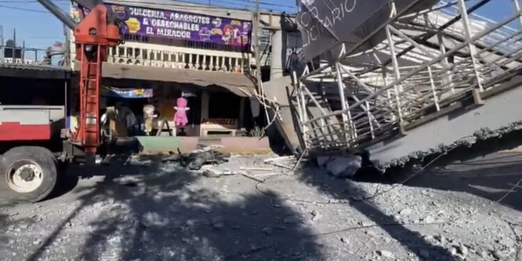 OLVIDA SAN NICOLÁS PUENTE COLAPSADO