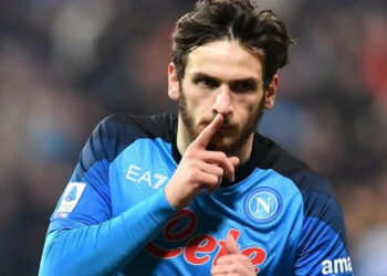 CHELSEA PLANEA FICHAJE DE 100 MILLONES: KHVICHA KVARATSKHELIA EN LA MIRA