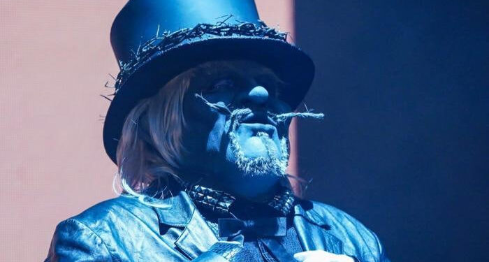 WYATT SICKS DEBUTA Y UNCLE HOWDY REGRESA EN WWE RAW 1 WYATT SICKS DEBUTA Y UNCLE HOWDY REGRESA EN WWE RAW