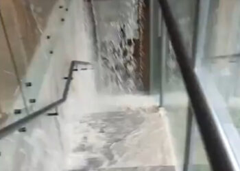 SE INUNDA CASA DEL TEC; PROMETEN REPARARLA