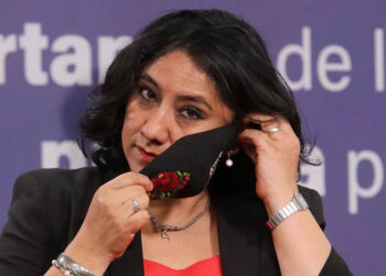 ROBAN CASA DE IRMA ERENDIRA SANDOVAL Y JOHN ACKERMAN MIENTRAS FESTEJABAN EL DÍA DEL PADRE